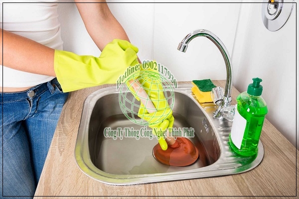 Th&ocirc;ng nghẹt bồn rửa ch&eacute;n.