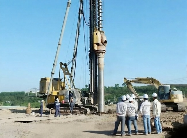Vai tr&ograve; của dịch vụ h&uacute;t b&ugrave;n khoan cọc nhồi