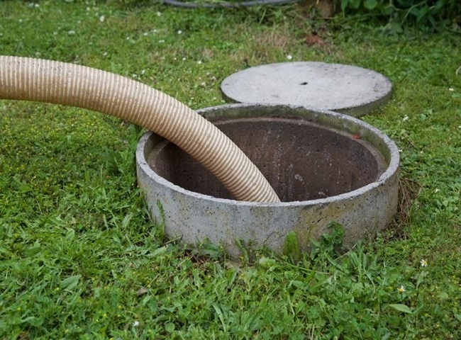 Công ty rút hầm cầu quận 5 thi công giải quyết nhanh chóng mọi vấn đề