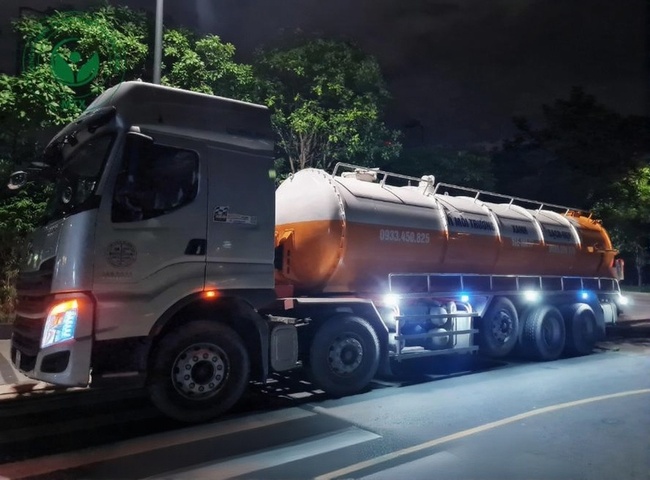 Dịch vụ thu gom r&aacute;c thải c&ocirc;ng nghiệp với nhiều cam kết về chất lượng dịch vụ