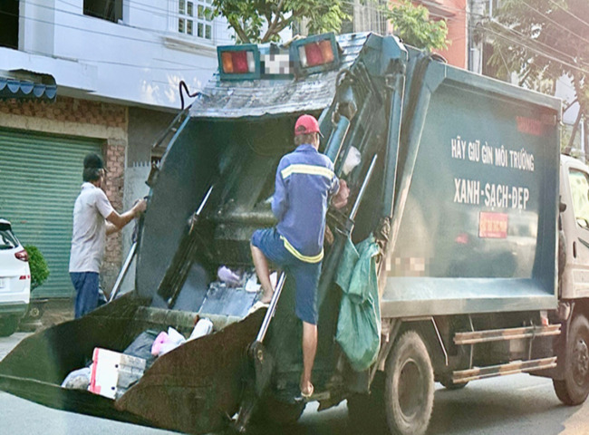 Dịch vụ thu gom rác thải sinh hoạt