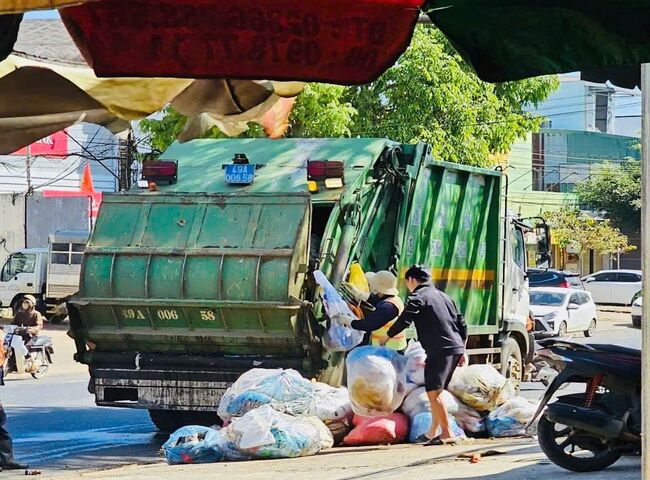 Dịch vụ thu gom rác thải sinh hoạt với quy trình chuyên nghiệp