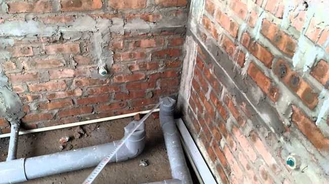 Đường ống lắp đặt sai