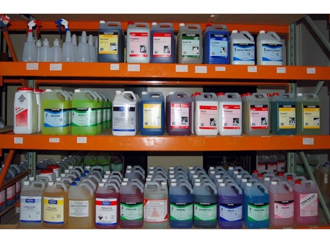 Dùng hóa chất vệ sinh Inox rỉ sét Nabakem SR-600