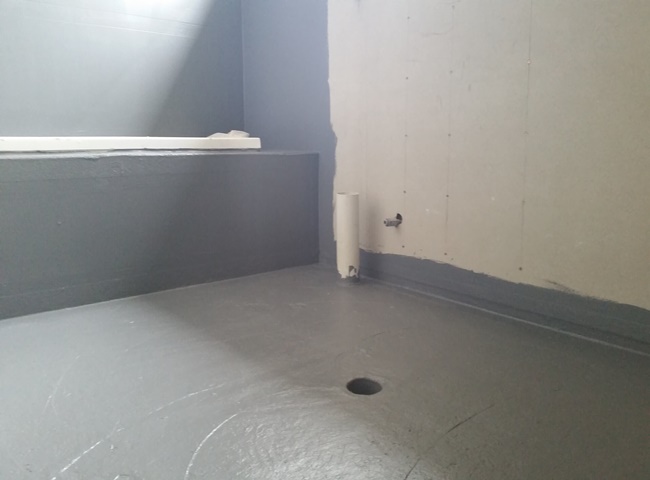 Chống thấm nhà vệ sinh không trát lại bằng bơm dung dịch thẩm thấu