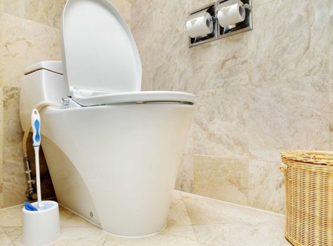 Những cách xử lý bồn cầu bị rò rỉ nước hiệu quả nhất hiện nay