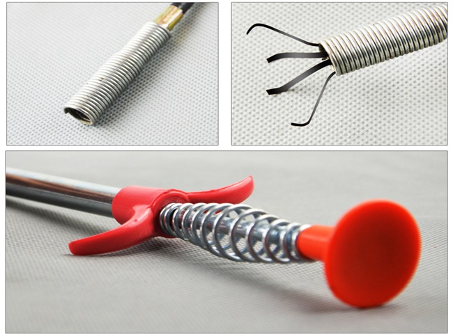 Thông bồn cầu bằng máy lò xo tại nhà