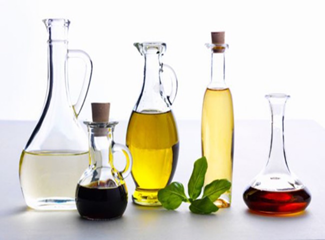 Sử dụng giấm và dầu oliu làm sạch inox