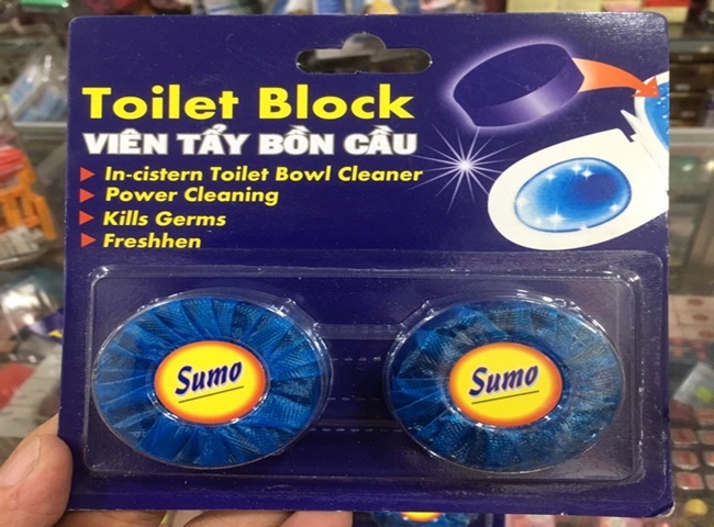 Viên tẩy bồn cầu Sumo đẩy các vết bẩn cứng đầu nhanh chóng